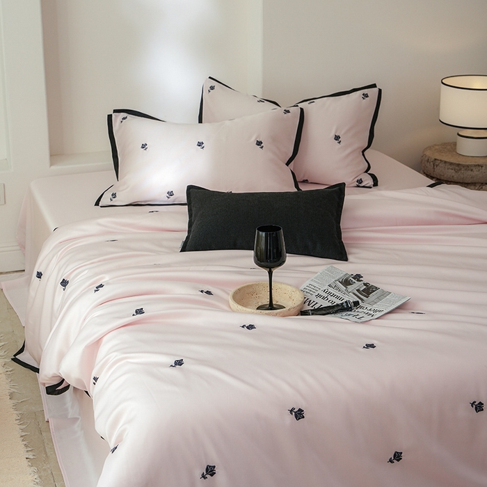 91家纺网 家纺一手货源 找家纺 简纯主义 2025新款香氛玫瑰天丝四件套 香氛玫瑰-粉