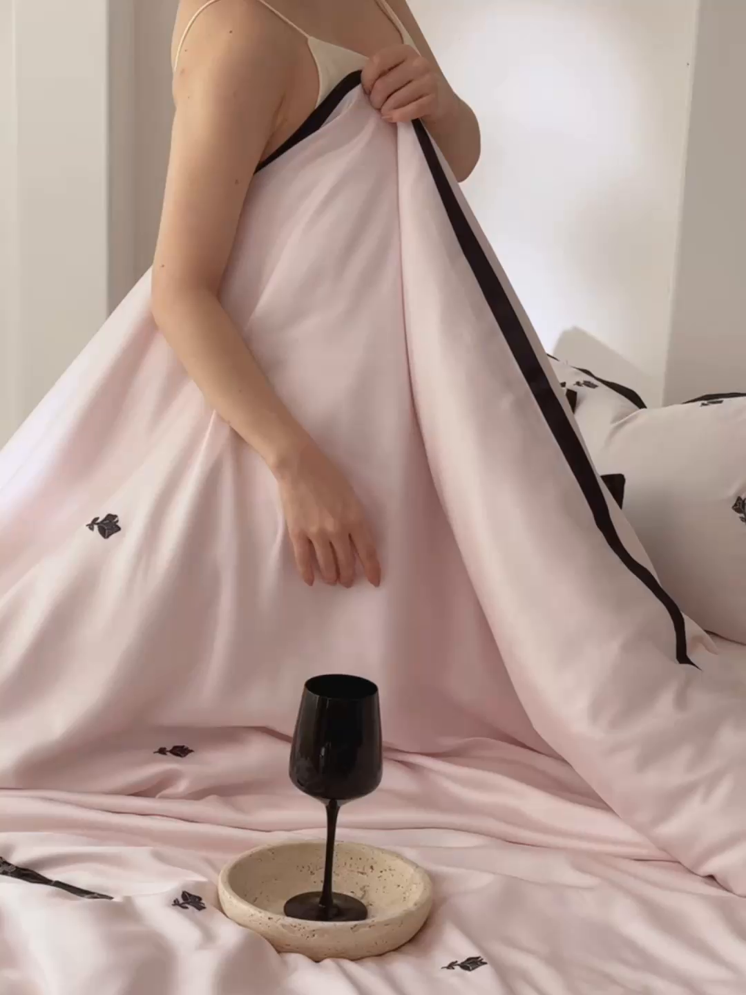 91家纺网 家纺一手货源 找家纺 简纯主义 2025新款香氛玫瑰天丝四件套 香氛玫瑰-粉