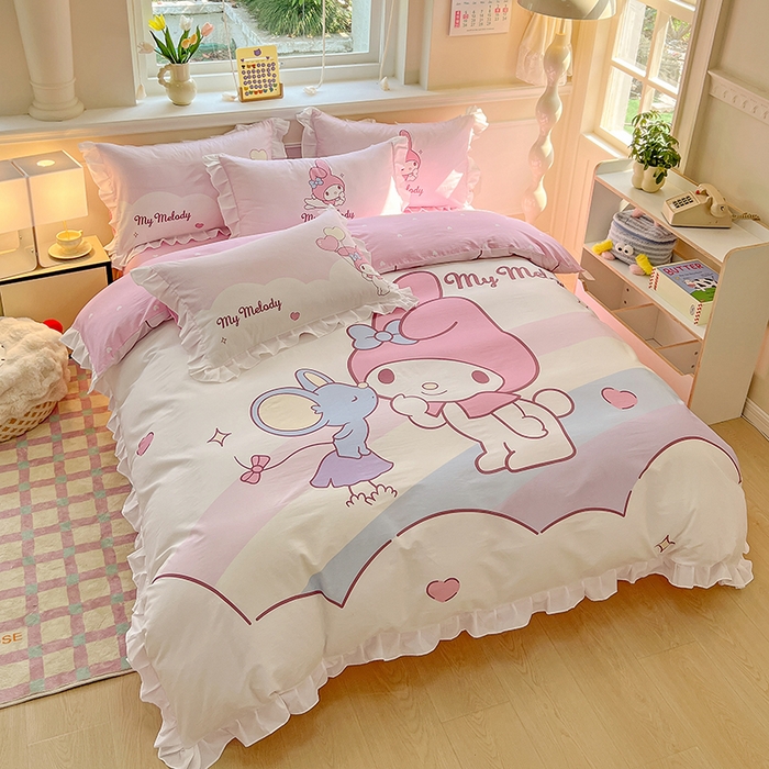 91家纺网 家纺一手货源 找家纺 玉元坊 2025新款三丽鸥白花边被套数码印花大版全棉纯棉卡通三四件套 大版花边-粉兔亲亲