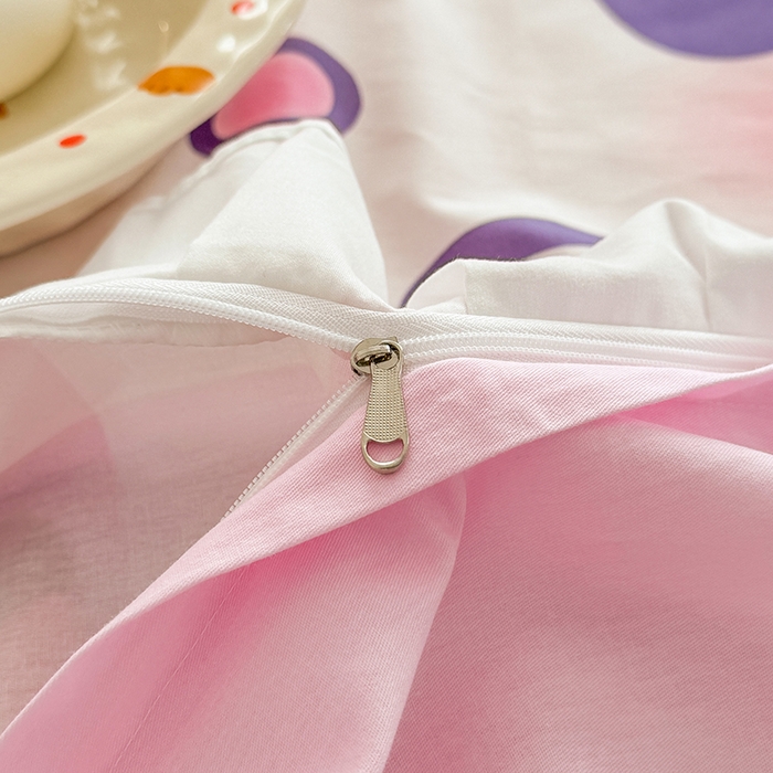 91家纺网 家纺一手货源 找家纺 玉元坊 2025新款三丽鸥白花边被套数码印花大版全棉纯棉卡通三四件套 大版花边-格子库洛米