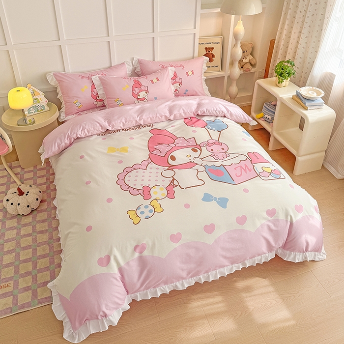 91家纺网 家纺一手货源 找家纺 玉元坊 2025新款三丽鸥白花边被套数码印花大版全棉纯棉卡通三四件套 大版花边-糖果美乐蒂