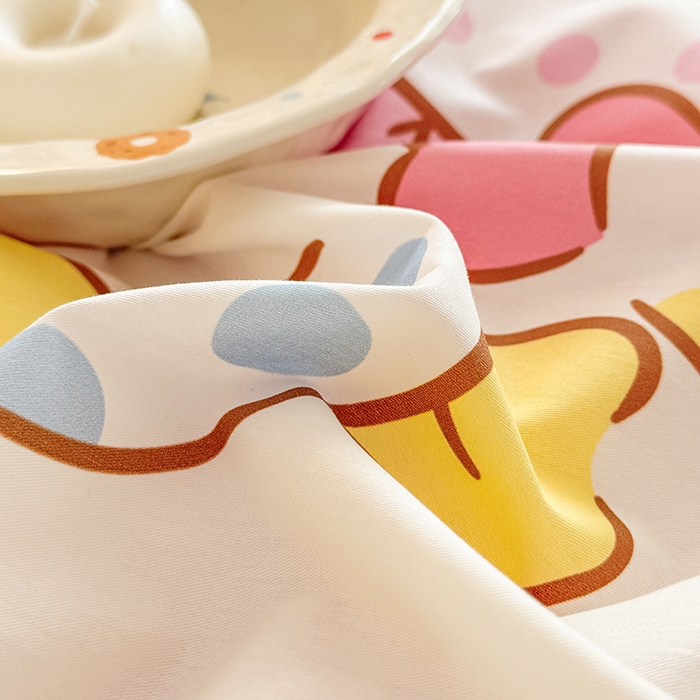 91家纺网 家纺一手货源 找家纺 玉元坊 2025新款三丽鸥白花边被套数码印花大版全棉纯棉卡通三四件套 大版花边-糖果美乐蒂