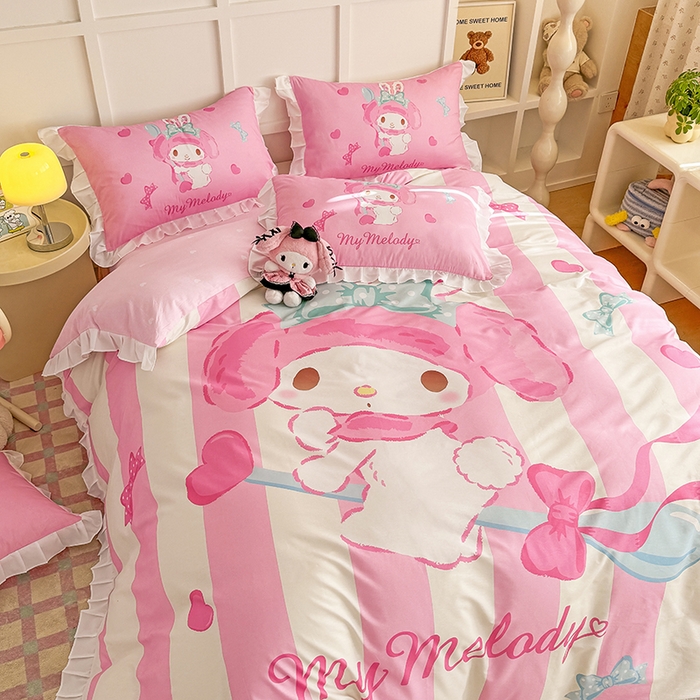 91家纺网 家纺一手货源 找家纺 玉元坊 2025新款三丽鸥白花边被套数码印花大版全棉纯棉卡通三四件套 大版花边-甜心美乐蒂