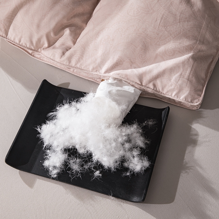 91家纺网 家纺一手货源 找家纺 静若居羽绒被壳 2025新款糯棉印花羽绒被95白鹅绒羽绒被壳送充绒管 锦华豆沙