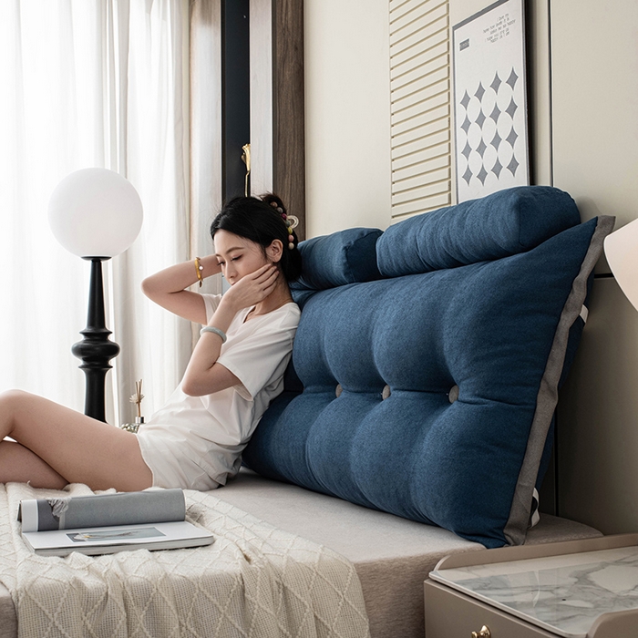 91家纺网 家纺一手货源 找家纺 一兰家纺 2025新款四季通用三角靠垫床头大靠背腰靠沙发靠背可拆洗-希尔系列 希尔-深海蓝
