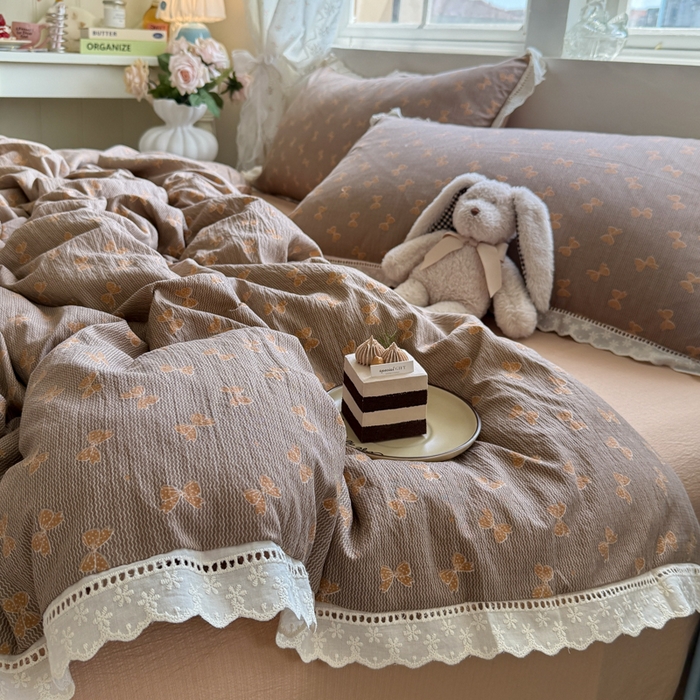 91家纺网 家纺一手货源 找家纺 贝扬思家纺 2025新款云感双层纱镂空花边套件系列 肉桂