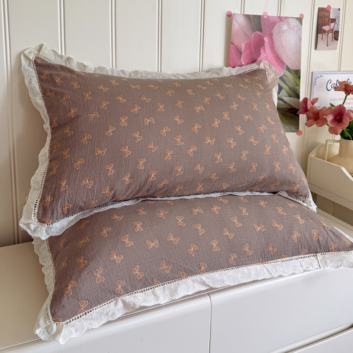 91家纺网 家纺一手货源 找家纺 贝扬思家纺 2025新款云感双层纱镂空花边套件系列 肉桂