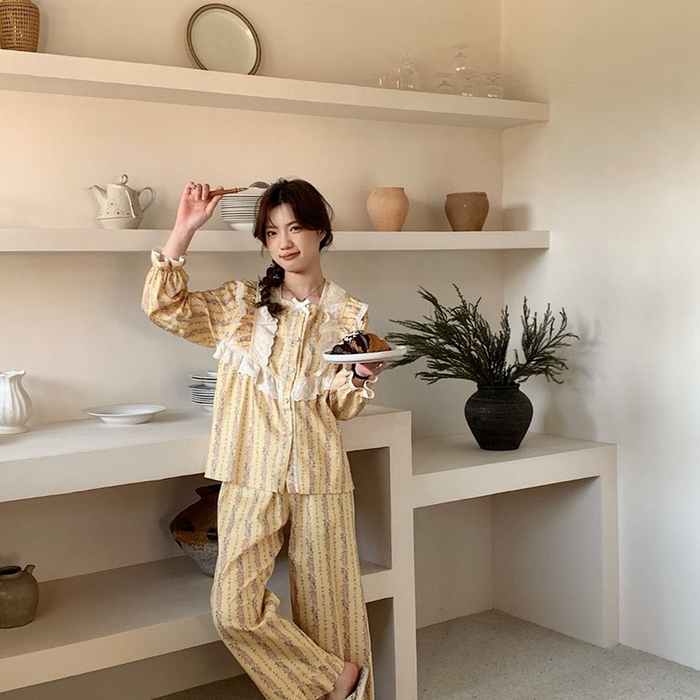 （总）妍景家居生活馆 2025新款25010 韩系蕾丝花边碎花方领套装