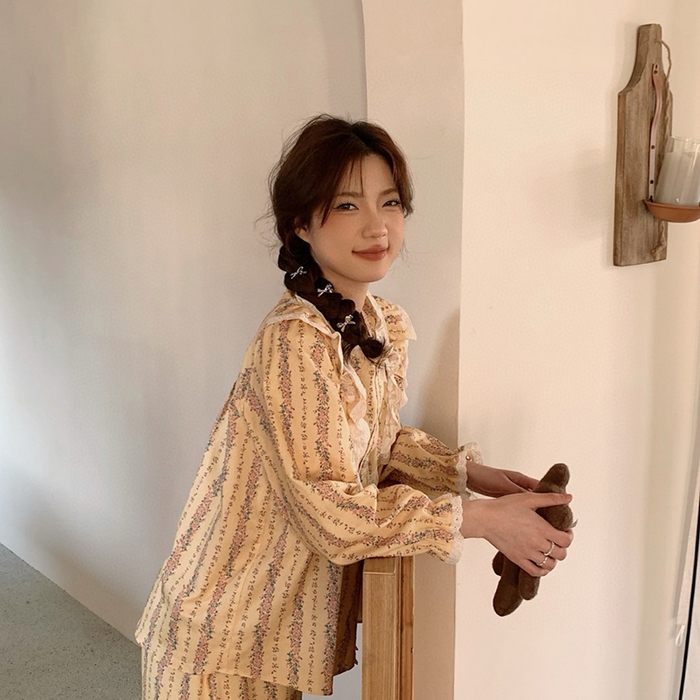 91家纺网 家纺一手货源 找家纺 （总）妍景家居生活馆 2025新款25010 韩系蕾丝花边碎花方领套装