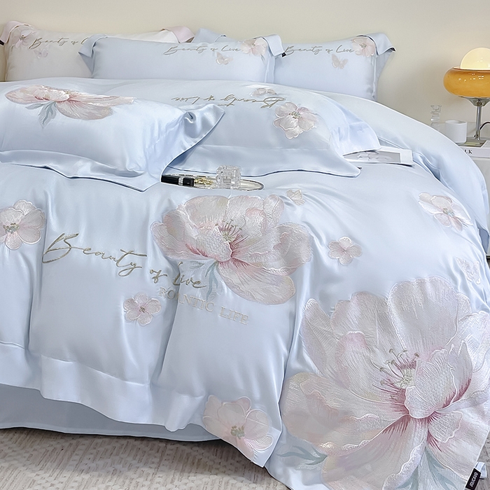 91家纺网 家纺一手货源 找家纺 2025新款轻奢A类长绒棉四件套全棉纯棉全工艺刺绣纯色床单床笠直播爆款床上用品 曼影-慕蓝