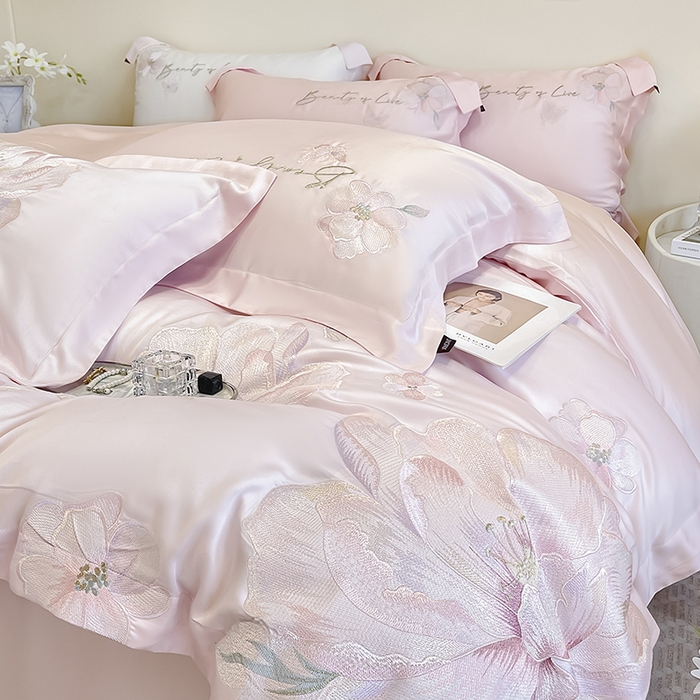 91家纺网 家纺一手货源 找家纺 2025新款轻奢A类长绒棉四件套全棉纯棉全工艺刺绣纯色床单床笠直播爆款床上用品 曼影-颜粉