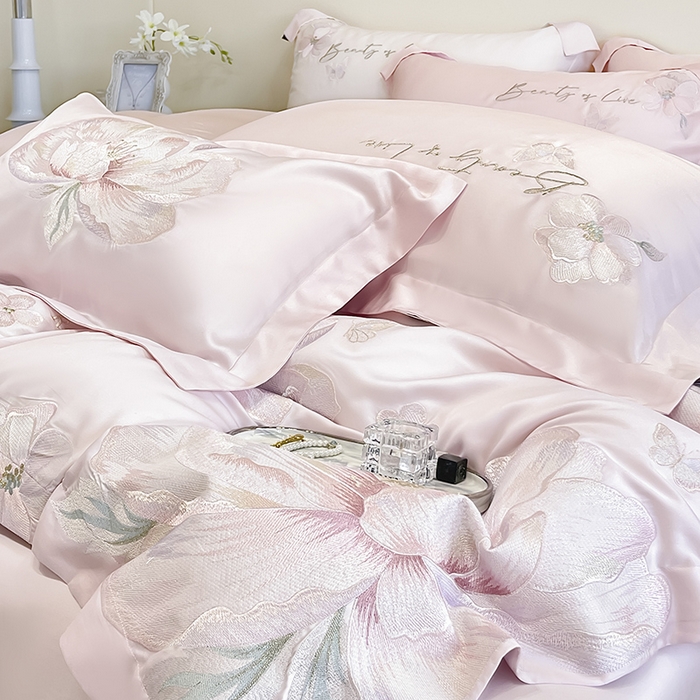 91家纺网 家纺一手货源 找家纺 2025新款轻奢A类长绒棉四件套全棉纯棉全工艺刺绣纯色床单床笠直播爆款床上用品 曼影-颜粉