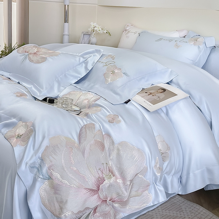 91家纺网 家纺一手货源 找家纺 2025新款轻奢A类长绒棉四件套全棉纯棉全工艺刺绣纯色床单床笠直播爆款床上用品 曼影-慕蓝