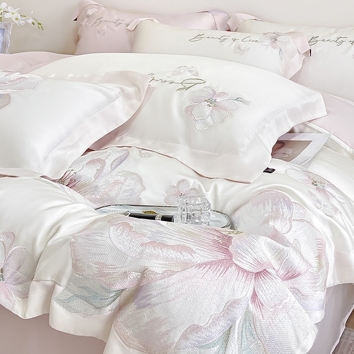 91家纺网 家纺一手货源 找家纺 2025新款轻奢A类长绒棉四件套全棉纯棉全工艺刺绣纯色床单床笠直播爆款床上用品 曼影-白粉