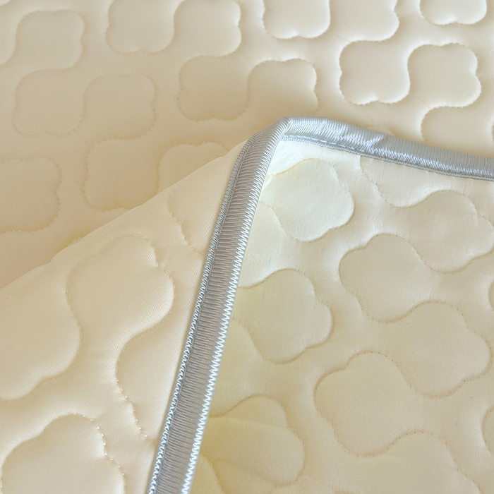 91家纺网 家纺一手货源 找家纺 三盛源 2025新款凉感丝加厚凉席夏季冰丝凉席 床席款-奶油黄