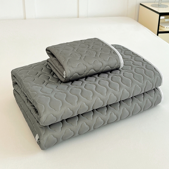 91家纺网 家纺一手货源 找家纺 三盛源 2025新款凉感丝加厚凉席夏季冰丝凉席 床席款-高级灰