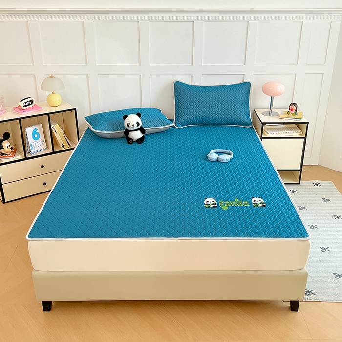 91家纺网 家纺一手货源 找家纺 三盛源 2025新款凉感丝加厚凉席夏季冰丝凉席 床席款-深海蓝