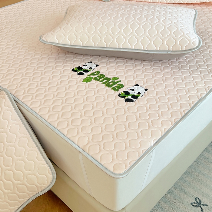 91家纺网 家纺一手货源 找家纺 三盛源 2025新款凉感丝加厚凉席夏季冰丝凉席 床席款-樱花粉