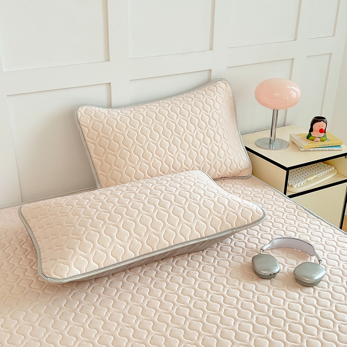 91家纺网 家纺一手货源 找家纺 三盛源 2025新款凉感丝加厚凉席夏季冰丝凉席 床席款-樱花粉