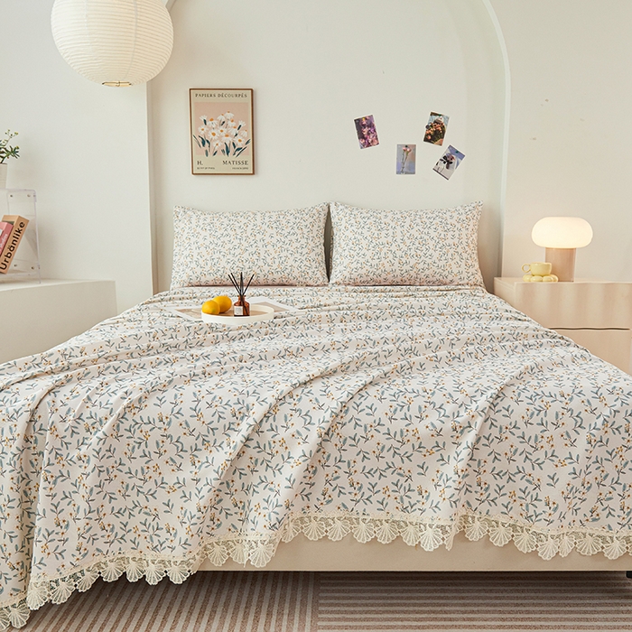 91家纺网 家纺一手货源 找家纺 义博家纺 2025新款纯棉老粗布花边款单床单 细数花语