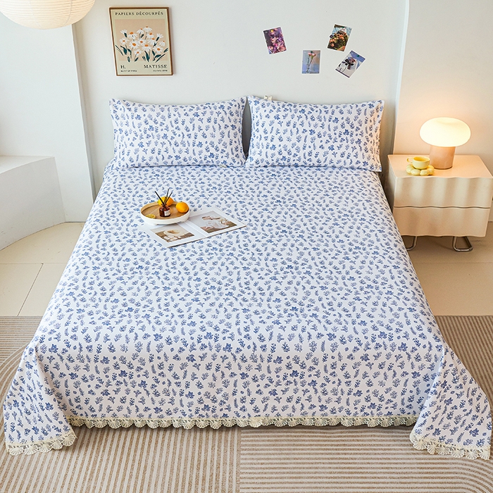 91家纺网 家纺一手货源 找家纺 义博家纺 2025新款纯棉老粗布花边款单床单 恬静花园