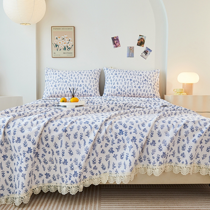 91家纺网 家纺一手货源 找家纺 义博家纺 2025新款纯棉老粗布花边款单床单 恬静花园