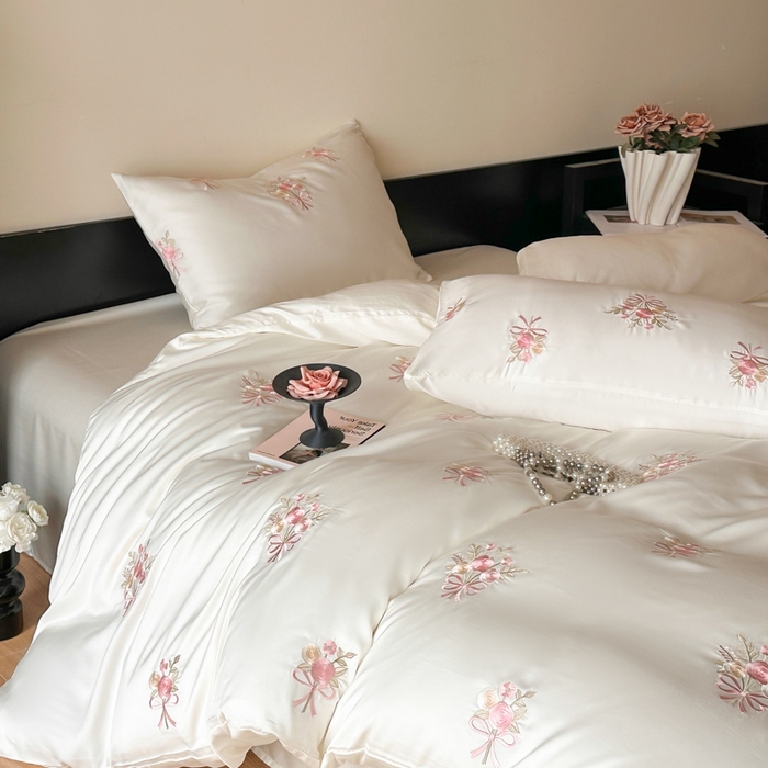 91家纺网 家纺一手货源 找家纺 帝王家纺 2025新款小清新双面水洗天丝刺绣冰丝四件套夏季床单被套-花礼 礼盒包装 白