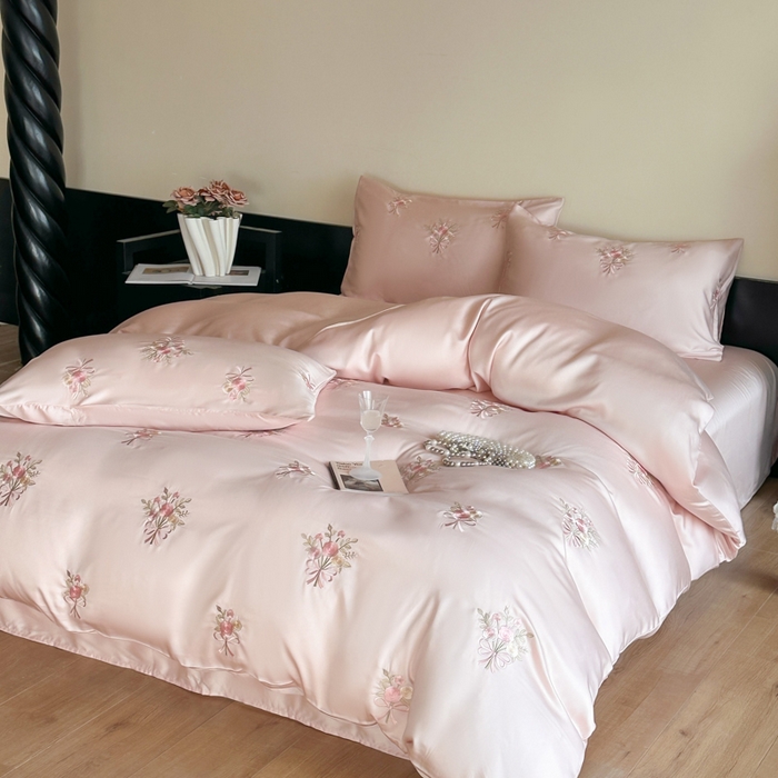 91家纺网 家纺一手货源 找家纺 帝王家纺 2025新款小清新双面水洗天丝刺绣冰丝四件套夏季床单被套-花礼 礼盒包装 粉