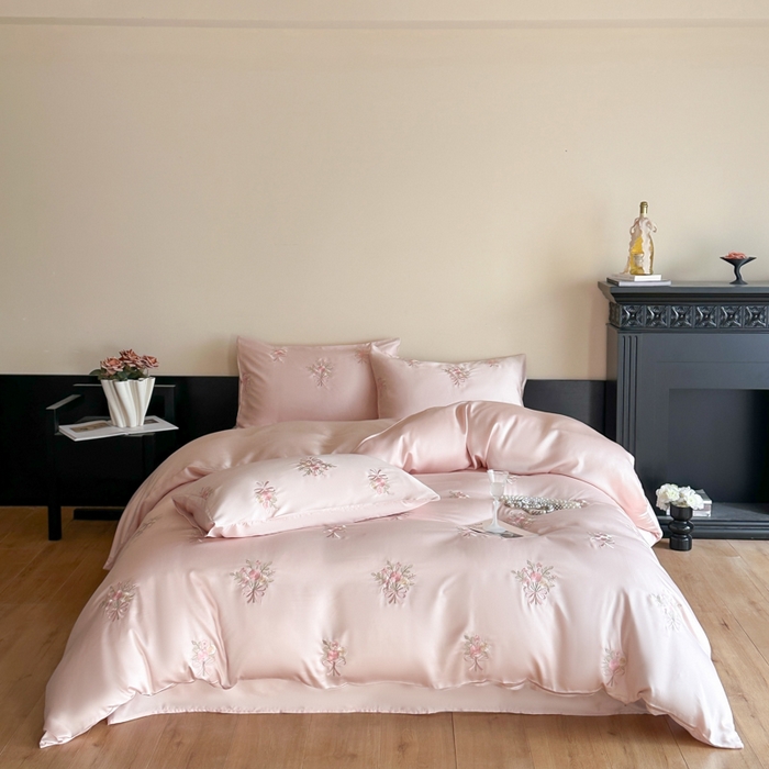 91家纺网 家纺一手货源 找家纺 帝王家纺 2025新款小清新双面水洗天丝刺绣冰丝四件套夏季床单被套-花礼 礼盒包装 粉