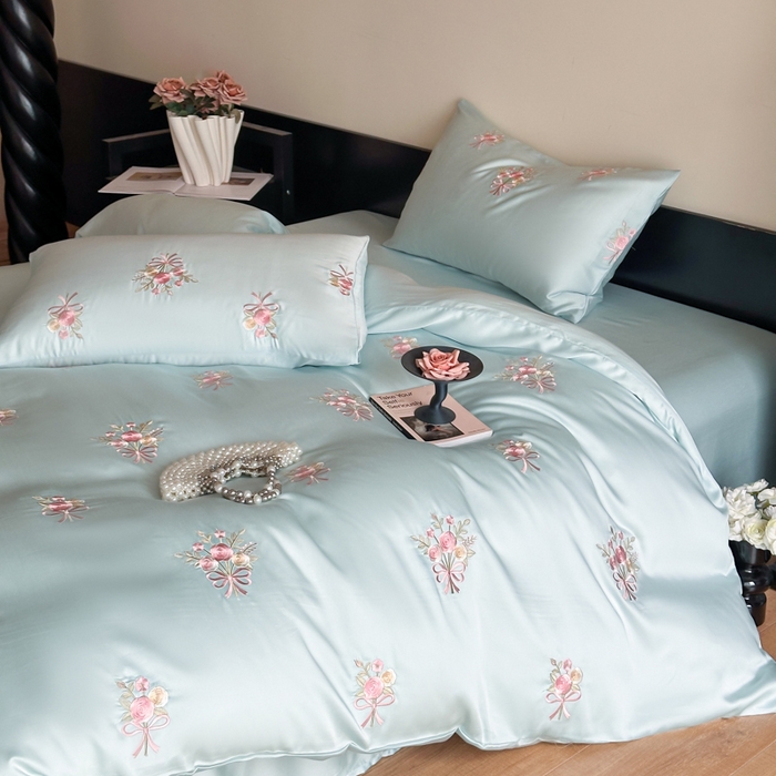 91家纺网 家纺一手货源 找家纺 帝王家纺 2025新款小清新双面水洗天丝刺绣冰丝四件套夏季床单被套-花礼 礼盒包装 青