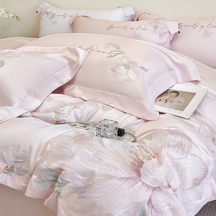 91家纺网 家纺一手货源 找家纺 2025新款轻奢A类长绒棉四件套全棉纯棉全工艺刺绣纯色床单床笠直播爆款床上用品 曼影-颜粉