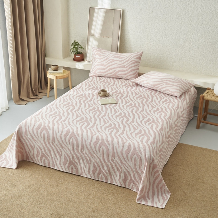 91家纺网 家纺一手货源 找家纺 早晨家纺 2025新款三层纱纯棉提花床单 斑马纹床单-豆沙