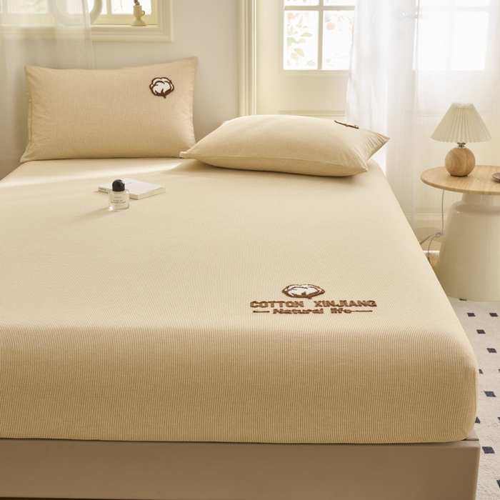 91家纺网 家纺一手货源 找家纺 早晨家纺 2025新款色织纯棉水洗棉毛巾绣床笠 流年床笠-姜黄