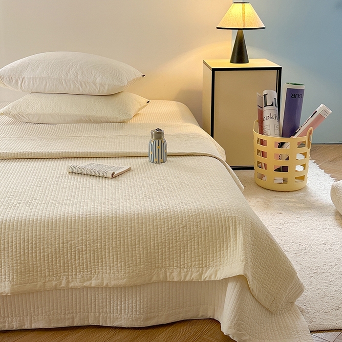 91家纺网 家纺一手货源 找家纺 期遇家居 2025新款60支床盖极简直条绗缝韩国砂洗染色双面全棉纯棉床盖 极简砂洗黄