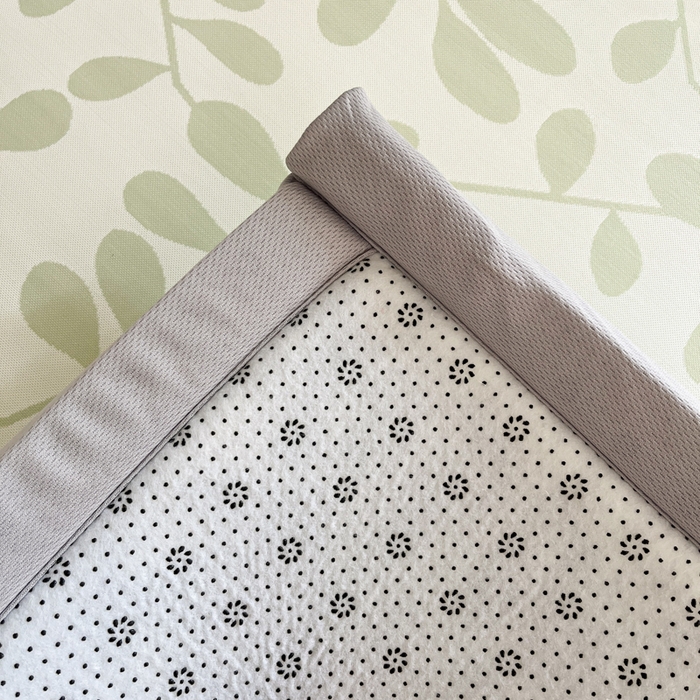 91家纺网 家纺一手货源 找家纺 宜代光年 2025新款冷凝丝提花凉席多功能地垫 凉感叶繁床垫-绿