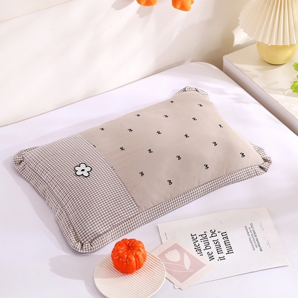 91家纺网 家纺一手货源 找家纺 （总）贤内助家纺 2025新款全棉甜美风荞麦枕枕芯枕头保健枕护肩枕