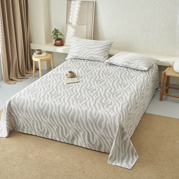 91家纺网 家纺一手货源 找家纺 早晨家纺 2025新款三层纱纯棉提花床单 斑马纹床单-浅灰