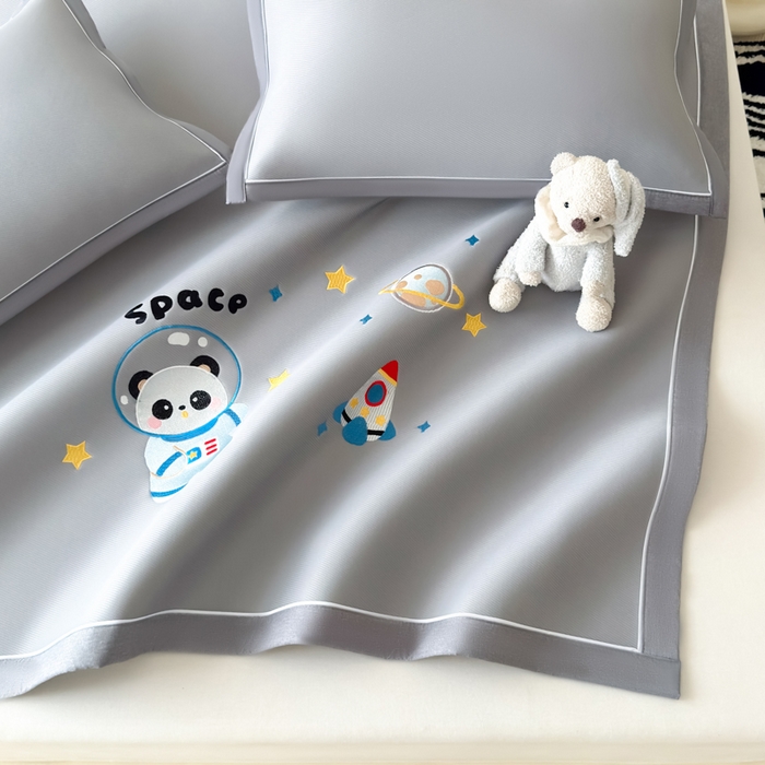 91家纺网 家纺一手货源 找家纺 九花鹿 2025新款凉感PE卡通冰丝席-凉席款 宇航员