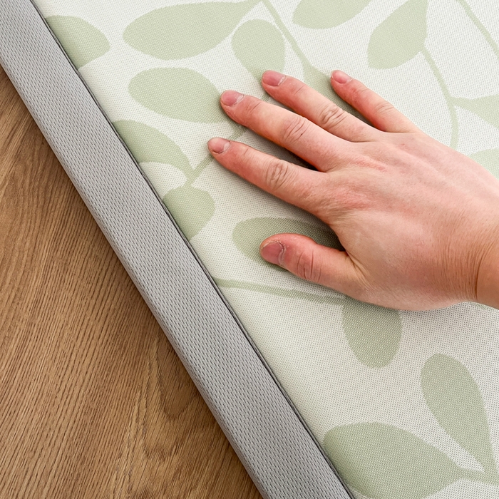 91家纺网 家纺一手货源 找家纺 宜代光年 2025新款冷凝丝提花凉席多功能地垫 凉感叶繁床垫-绿