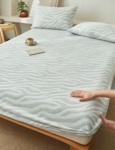 91家纺网 家纺一手货源 找家纺 早晨家纺 2025新款三层纱纯棉提花床笠 斑马纹床笠-浅蓝