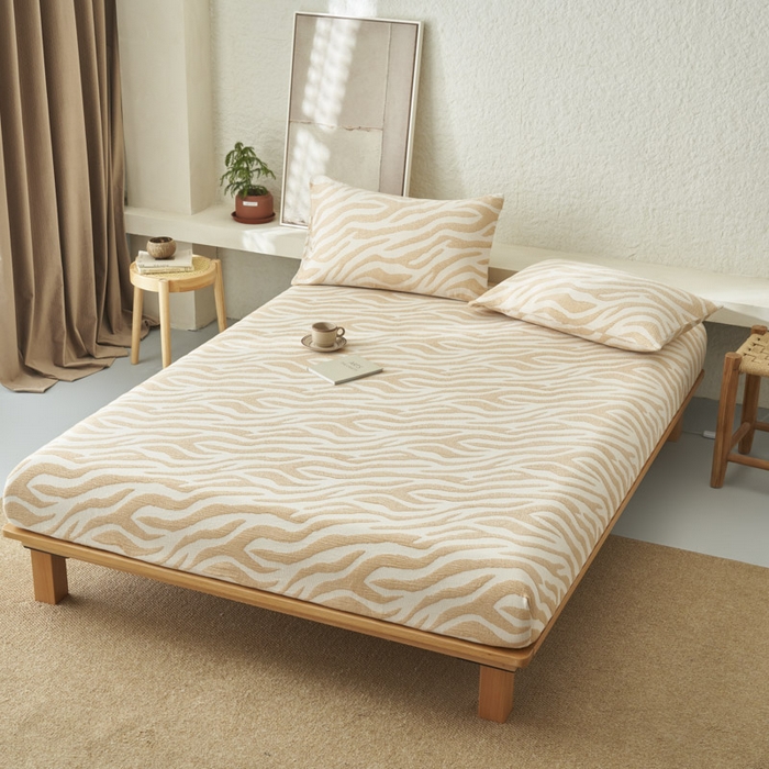 91家纺网 家纺一手货源 找家纺 早晨家纺 2025新款三层纱纯棉提花床笠 斑马纹床笠-驼色