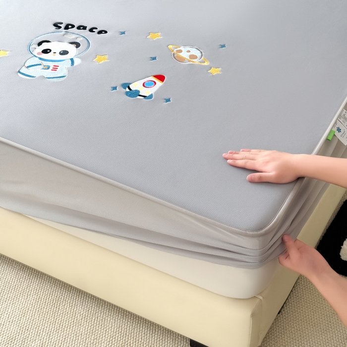 91家纺网 家纺一手货源 找家纺 九花鹿 2025新款凉感PE卡通冰丝席-床笠款 床笠款-宇航员