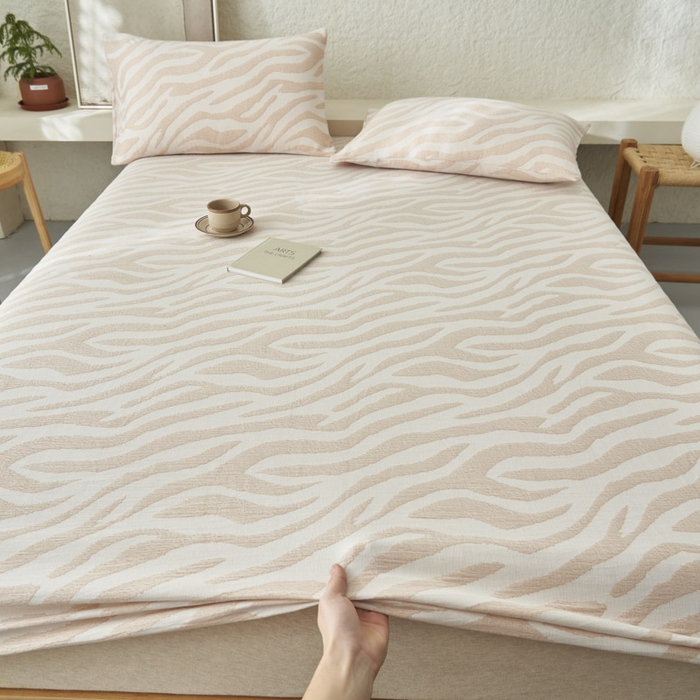 91家纺网 家纺一手货源 找家纺 早晨家纺 2025新款三层纱纯棉提花床笠 斑马纹床笠-咖色