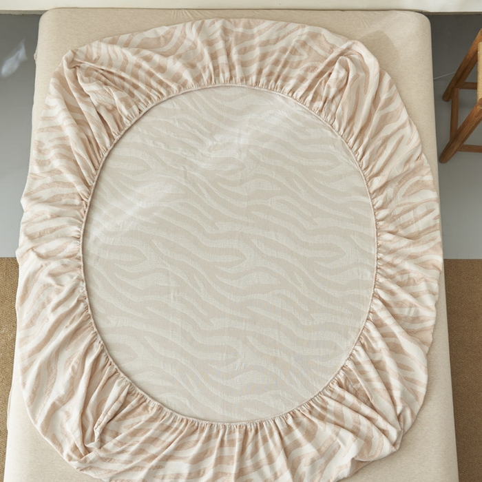 91家纺网 家纺一手货源 找家纺 早晨家纺 2025新款三层纱纯棉提花床笠 斑马纹床笠-咖色