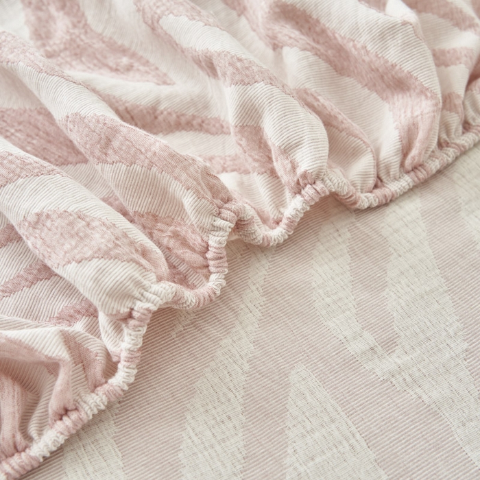 91家纺网 家纺一手货源 找家纺 早晨家纺 2025新款三层纱纯棉提花床笠 斑马纹床笠-豆沙