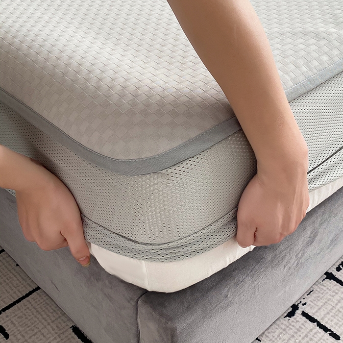 91家纺网 家纺一手货源 找家纺 凌云家纺 2025新款100%锦纶凉席床笠款可水洗冰丝席三明治软席 灰色