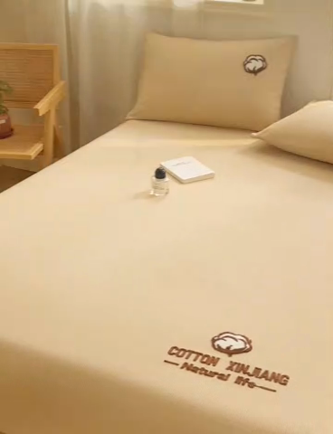 91家纺网 家纺一手货源 找家纺 早晨家纺 2025新款色织纯棉水洗棉毛巾绣床笠 流年床笠-姜黄