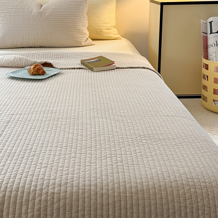 91家纺网 家纺一手货源 找家纺 期遇家居 2025新款60支床盖极简直条绗缝韩国砂洗染色双面全棉纯棉床盖 极简砂洗咖