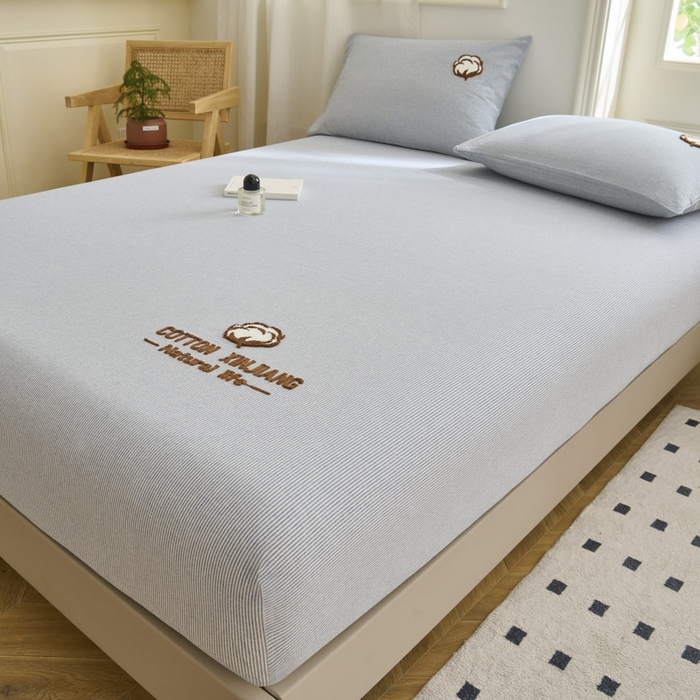 91家纺网 家纺一手货源 找家纺 早晨家纺 2025新款色织纯棉水洗棉毛巾绣床笠 流年床笠-深兰