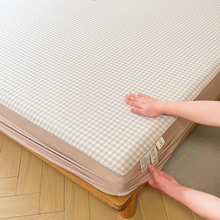 91家纺网 家纺一手货源 找家纺 笠裙家纺 2025新款进口凉感莱赛尔天丝床笠套三件套 美格咖